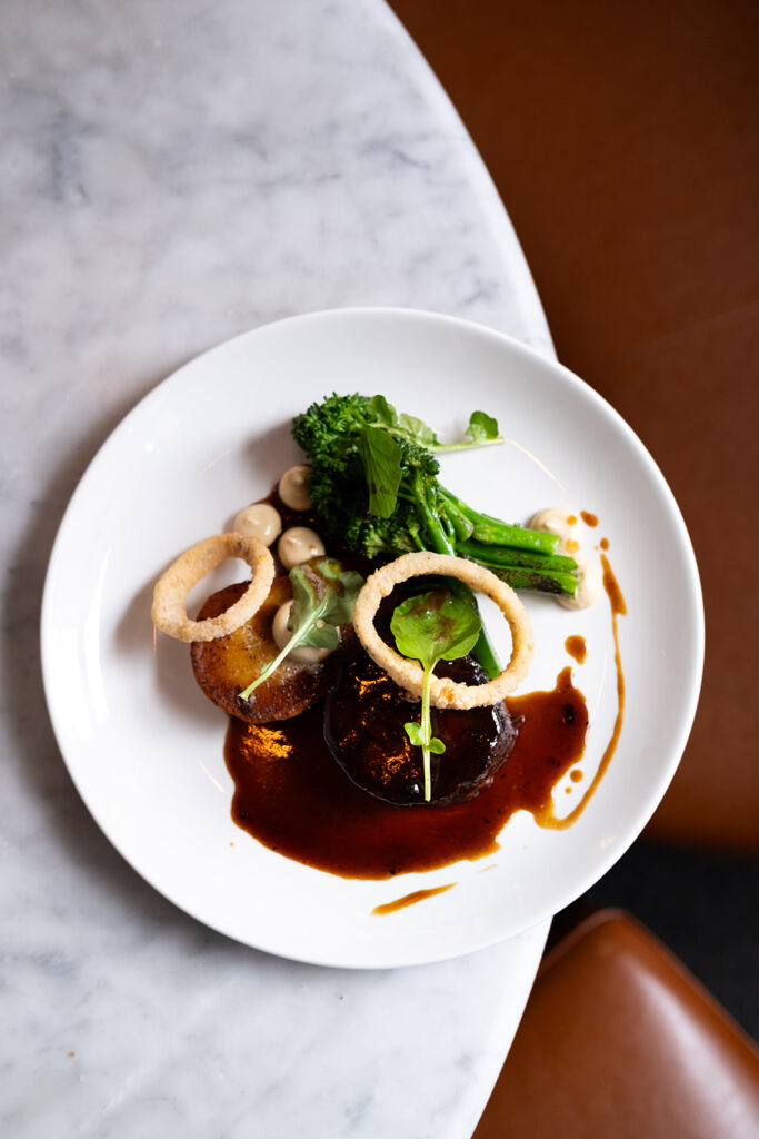 Michelin Bib Gourmand restaurant | Best high-class restaurant | Fine dining restaurant | High-class restaurant | Stake restaurant 