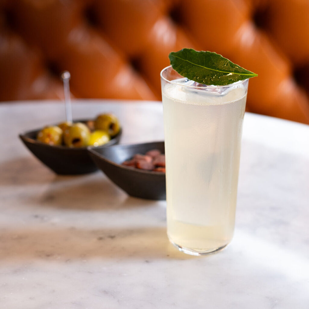 Best Whiskey in Dublin | Best Cocktail in Dublin | Best drinks in Dublin | Whiskey Sour | Sex on the beach