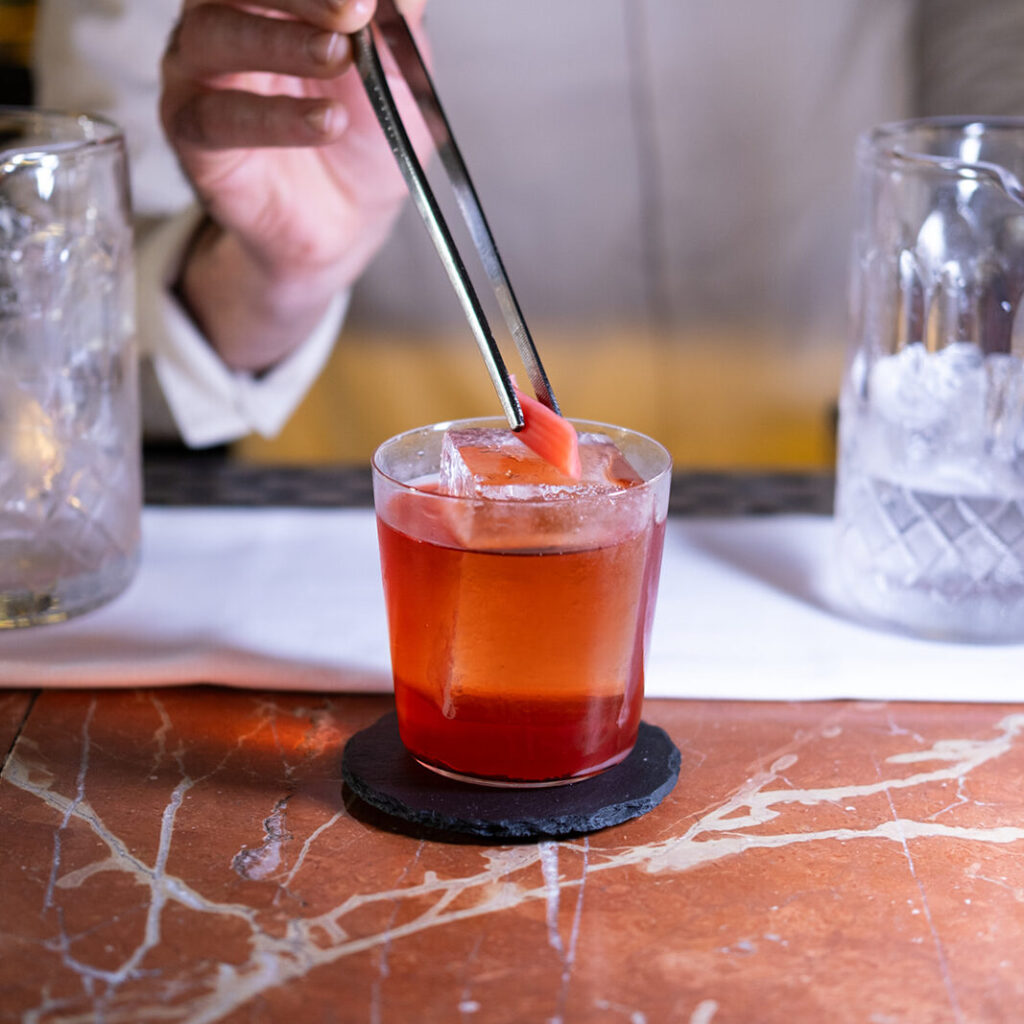Best Whiskey in Dublin | Best Cocktail in Dublin | Best drinks in Dublin | Whiskey Sour | Sex on the beach